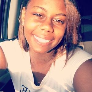 Meet your Posher, Lexis